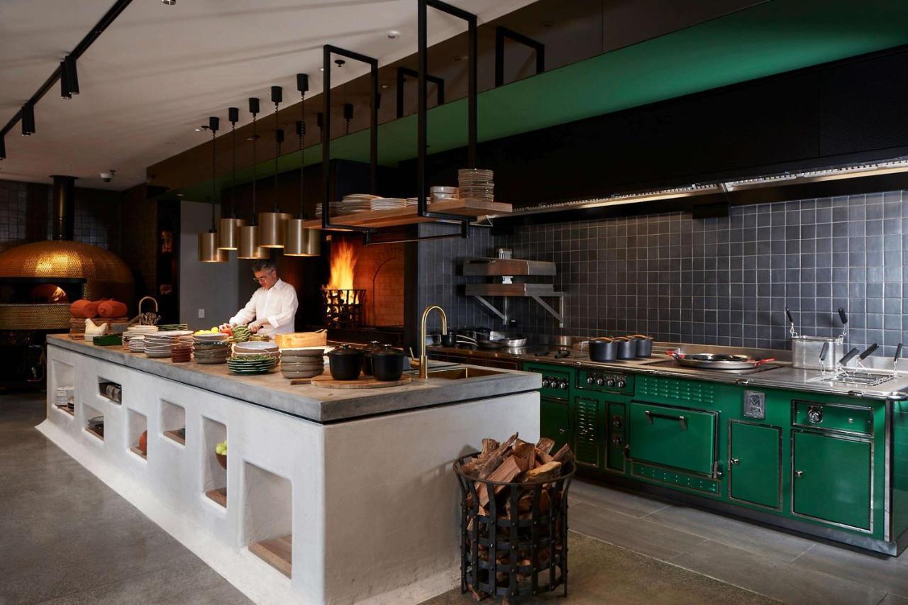 Hotel Qt Auckland Zewnętrze zdjęcie The kitchen at the restaurant
