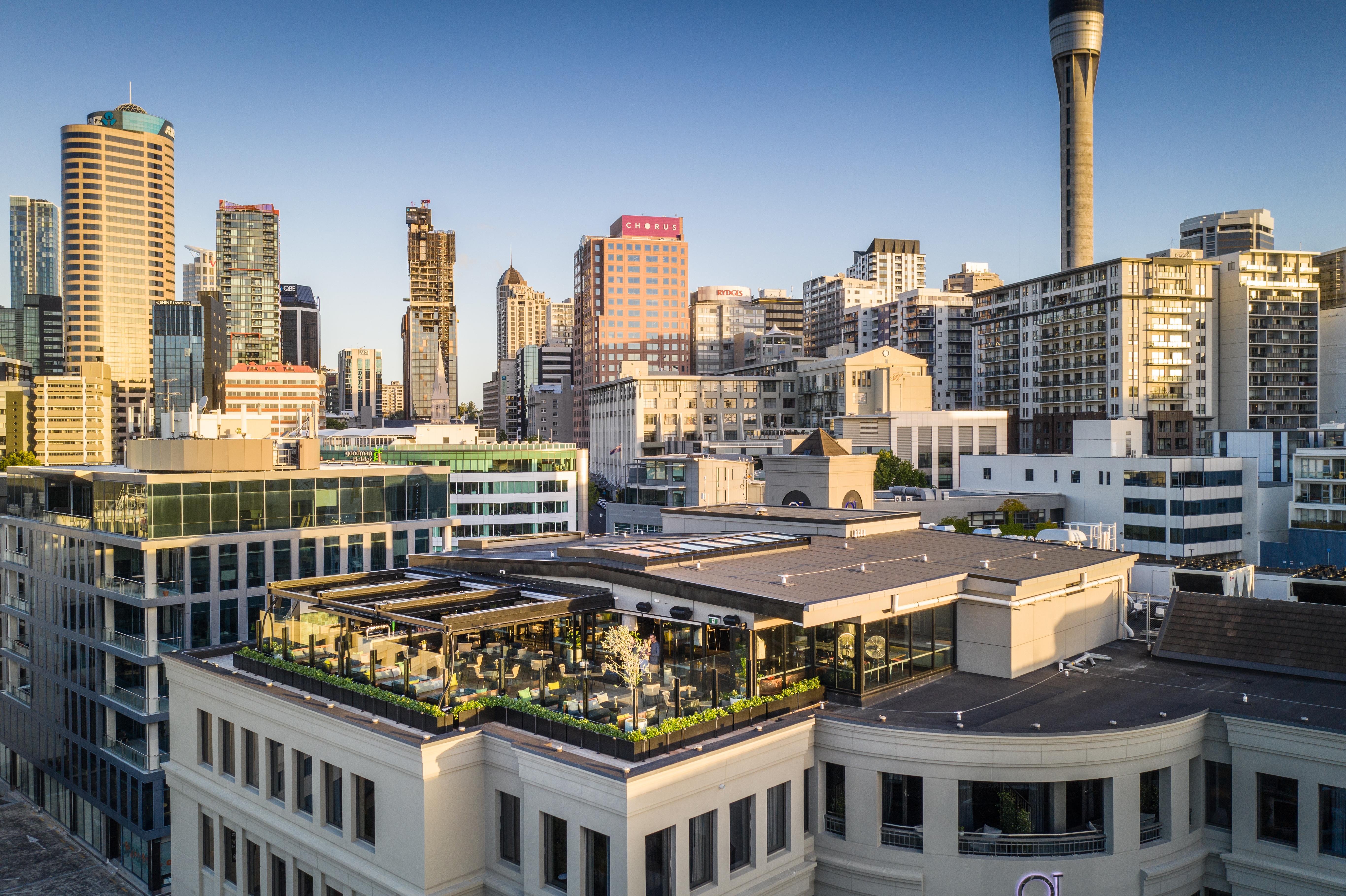 Hotel Qt Auckland Zewnętrze zdjęcie The rooftop bar at the Standard